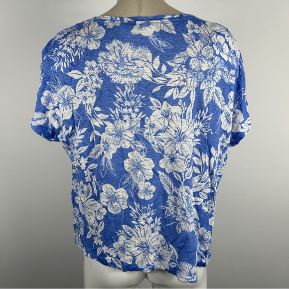 ❤️ C&C California Blue and White Floral Blouse L - Picture 4 of 8